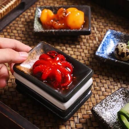 Prostokątna miseczka do sosu sojowego / Sushi / Spodek / Ceramiczna / 4 szt